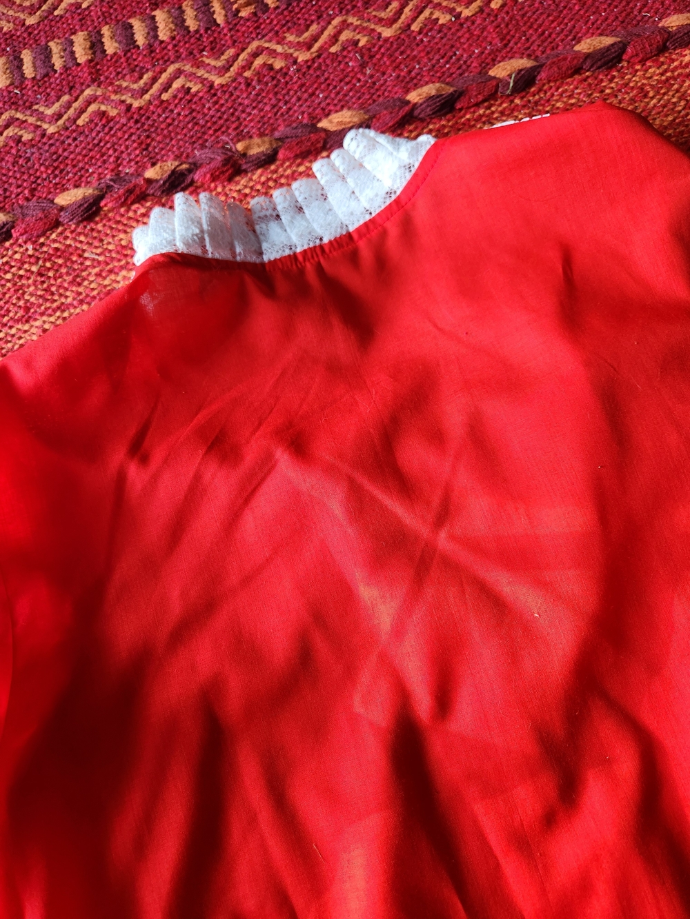 Red Lace Trim Vintage-Style Blouse - Picture 7 of 10